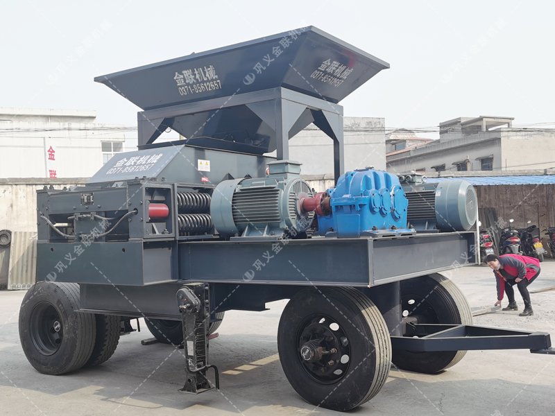 2PG1208大型移動式對輥破碎機發貨圖片