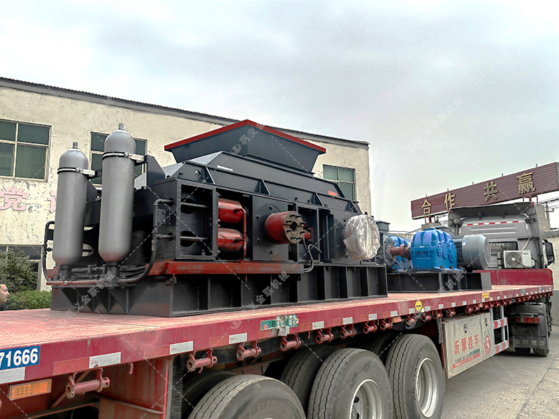 河南液壓對輥制砂機報價,碎石機生產廠家哪里有? 河南液壓對輥制砂機報價,碎石機生產廠家哪里有?