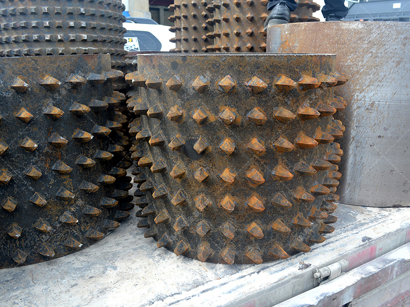 石灰石破碎生產線配雙齒輥合適嗎？關鍵看這2個指標！